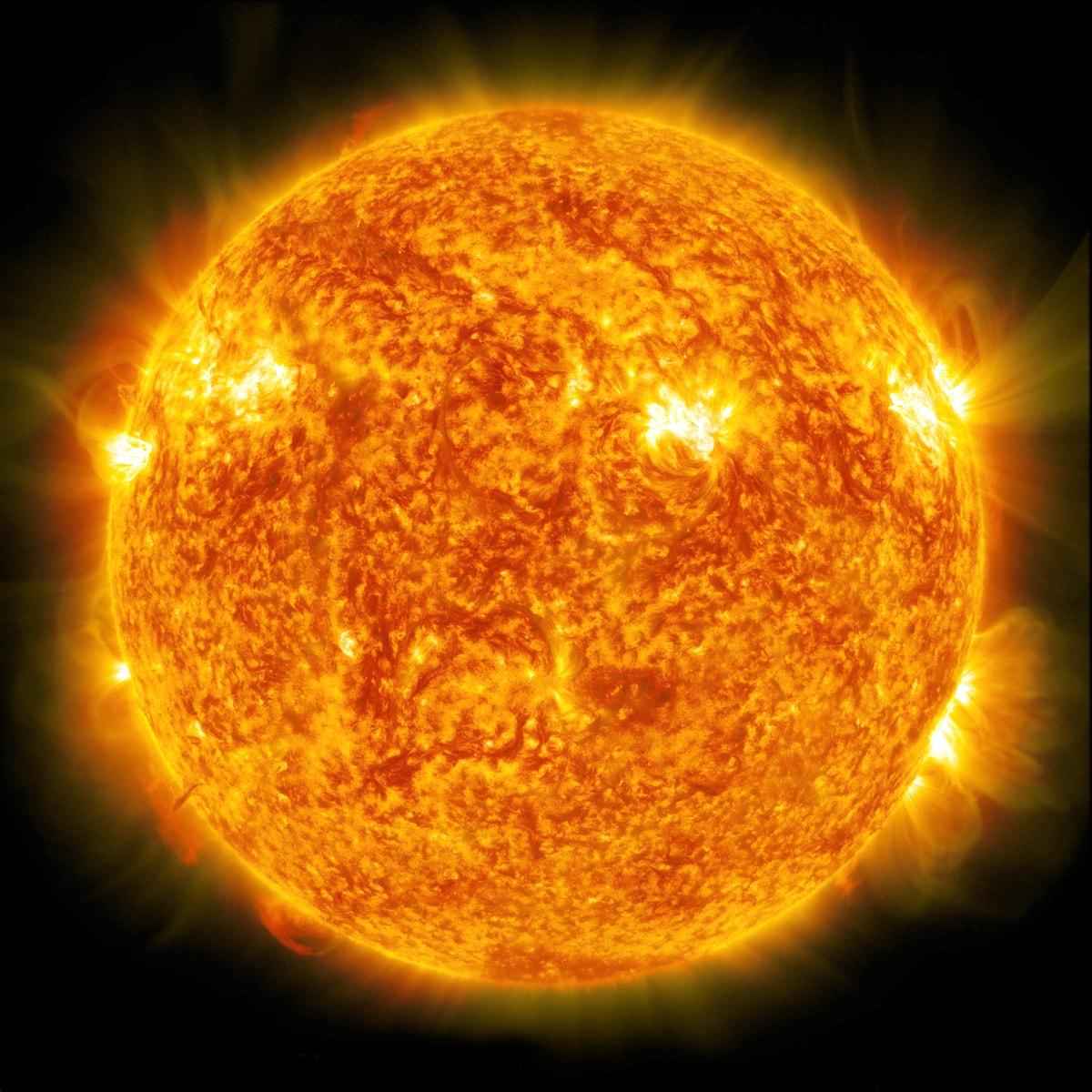 W kierunku Słońca poleci próbnik Solar Probe Plus. Znajdzie się około 6 mln kilometrów od naszej gwiazdy class="wp-image-567896" 