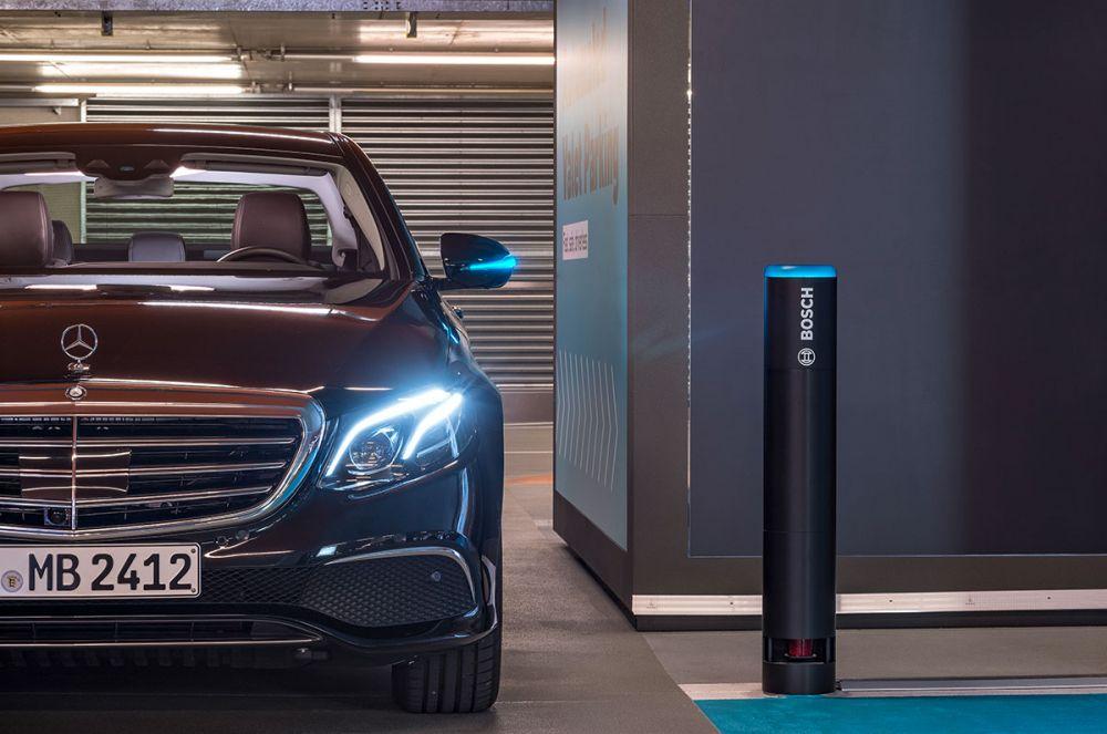 Autonomiczny parking Mercedesa class="wp-image-579980" 