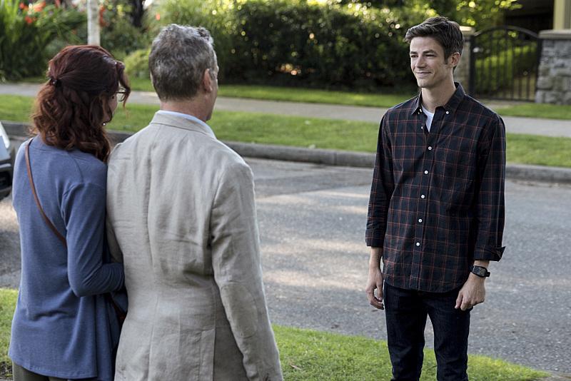 The Flash -- &quot;Flashpoint&quot; -- Image: FLA301a_0065b.jpg -- Pictured (L-R): Michelle Harrison as Nora Allen, John Wesley Shipp as Henry Allen and Grant Gustin as Barry Allen -- Photo: Katie Yu/The CW -- ÃÂ© 2016 The CW Network, LLC. All rights reserved. class="wp-image-74969" 