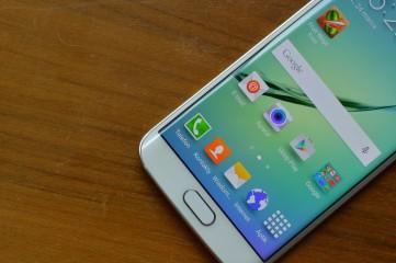 Perfekcja nie musi być nudna. Samsung Galaxy S6 Edge &#8211; recenzja Spider’s Web