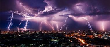 Nadchodzi burza - jak chronić sprzęt elektroniczny?