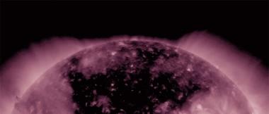 Zdjęcie dnia: koronalna dziura na Słońcu (GIF)