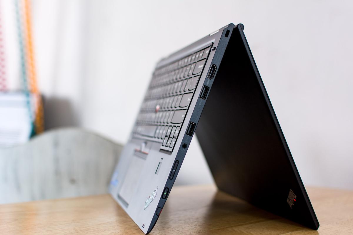 Lenovo-Thinkpad-X1-Yoga-8 class="wp-image-498369" 