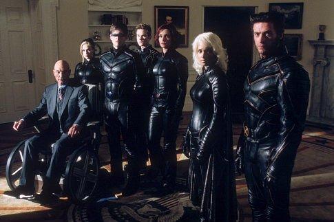 Kostiumy z filmu X-Men 2 to również dzieło Fernandeza class="wp-image-495247" 