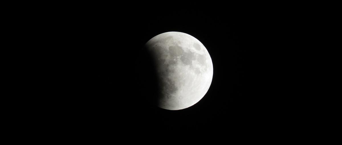 Częściowe zaćmienie Księżyca class="wp-image-582699" 