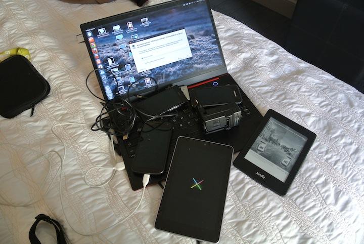 Kindle, Nexus 7, smartfony, baterie, 1 