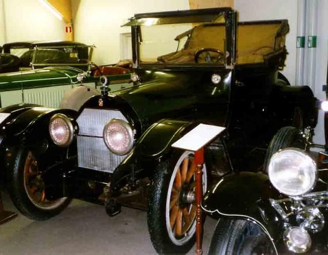 Cadillac_V8_Cabriolet_1916 