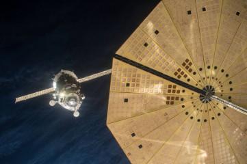 Zdjęcie dnia: tak wygląda pojazd kosmiczny parkujący na Międzynarodowej Stacji Kosmicznej