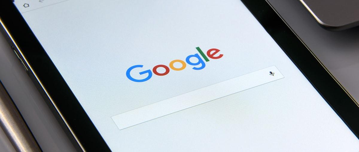 Google zarobił rekordowo dużo na reklamie, ale prezes stracił stanowisko