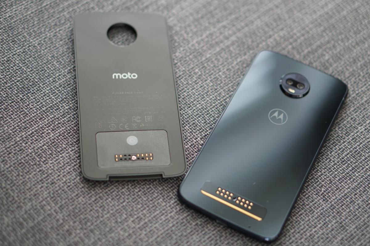 Motorola Moto Z3 Play Moto Mods class="wp-image-766186" 
