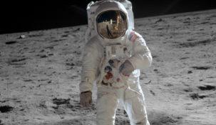 Co tak naprawdę powiedział Armstrong na Księżycu? Okazuje się, że są wątpliwości