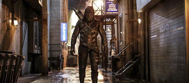 Piąty sezon Arrow zapowiada się lepiej, niż The Flash. Ale dobrze nie jest